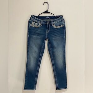 NWOT Vigoss Heritage Fit Thick Stitch Whiskering Denim Jean Capris Size S 4